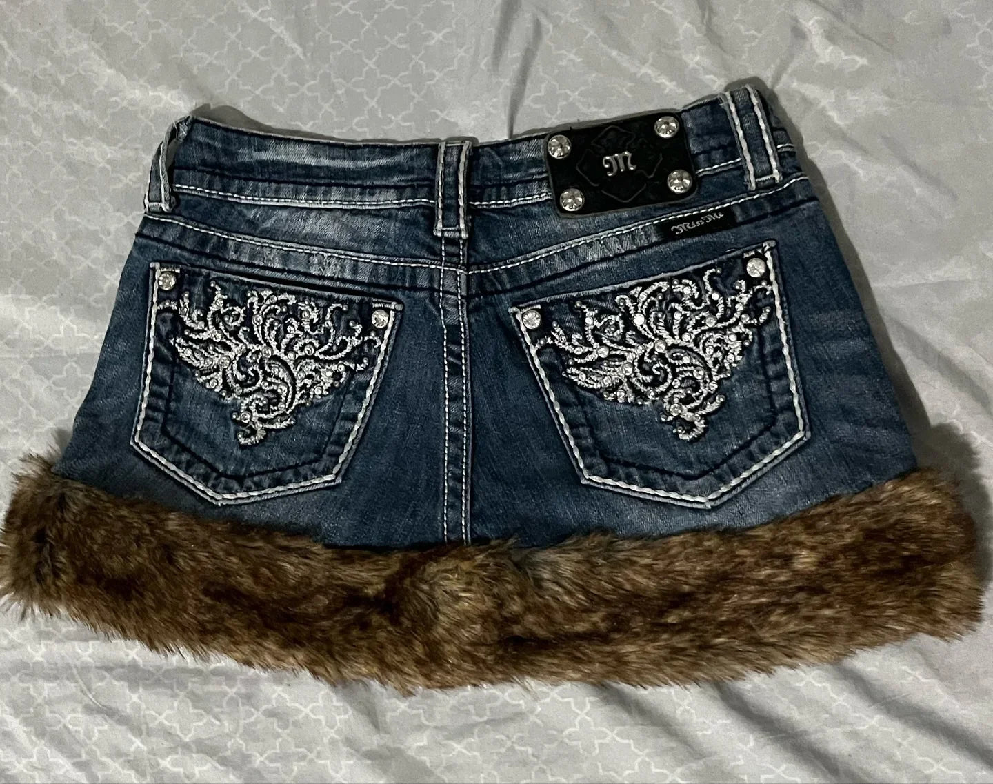 Y2K Mini Skirt Retro Gothic Embroidery Sexy Spicy Girl Artificial Fur Slim Denim Short Skirt Casual Hip-hop Skirt A-line